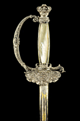 S000020_Silver_Count_Smallsword_Hilt_Obverse