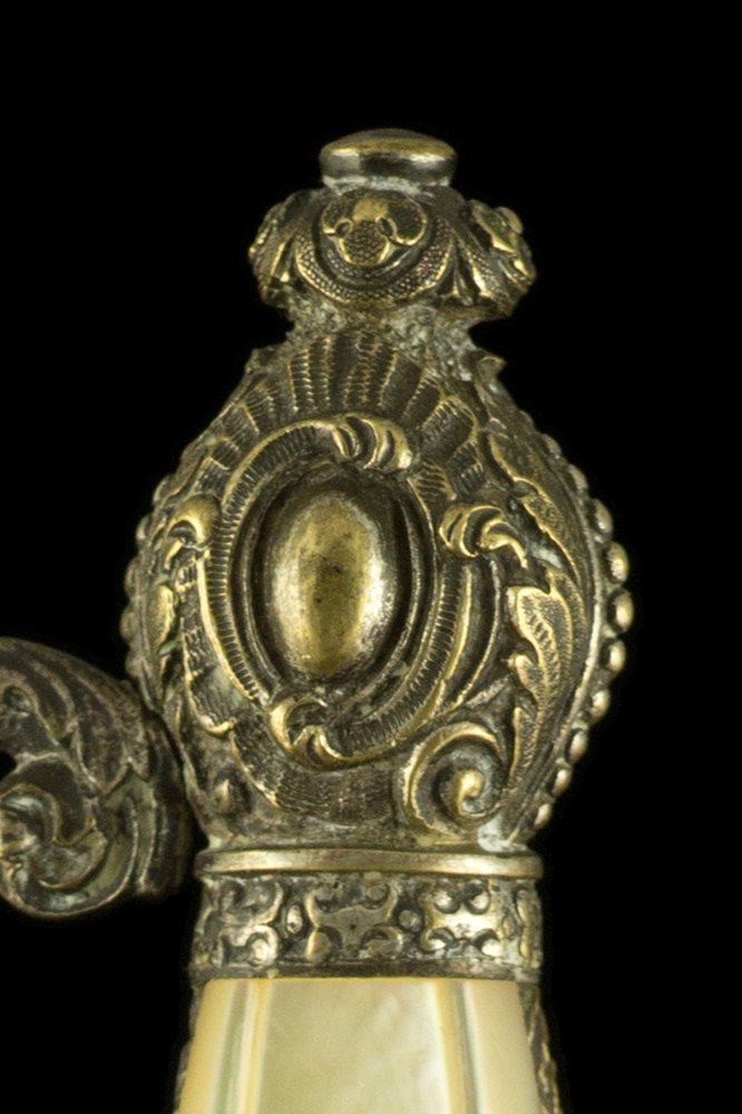 00300_S000037_French_Presidency_Smallsword_Hilt_Obverse_