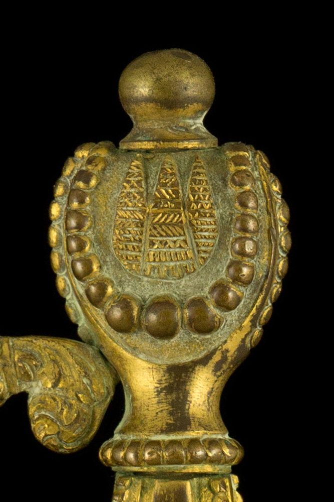 01900_S000031_Thai_Child_Sword_Hilt_Obverse_