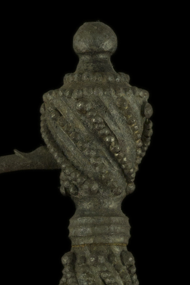 04960_S000202_British_Cut_Steel_Smallsword_Hilt_Obverse_