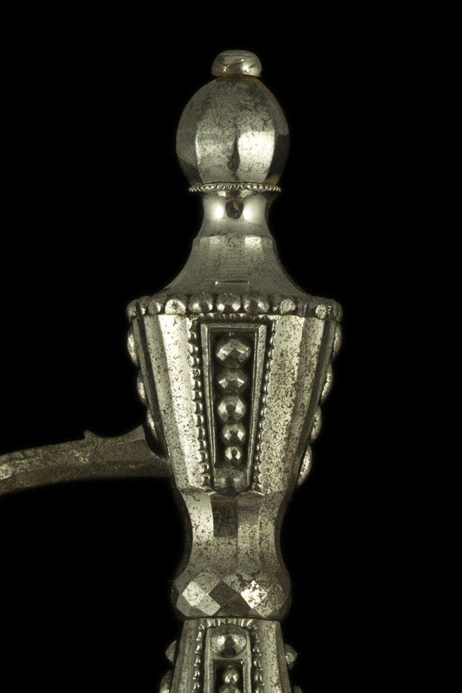 05000_S000205_British_Cut_Steel_Smallsword_Hilt_Obverse_