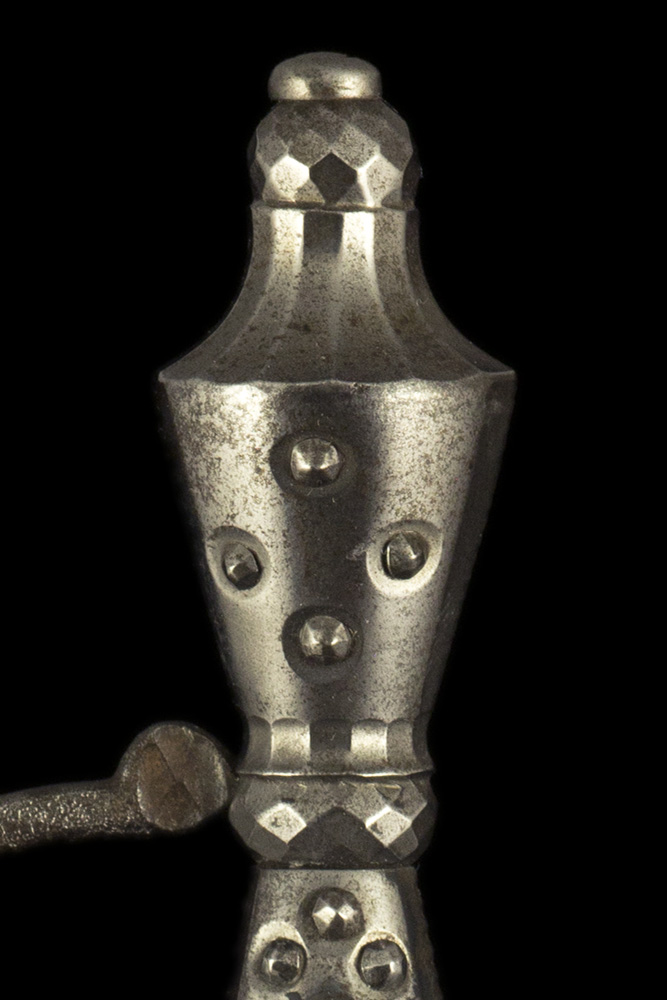 05340_S000152_British_Cut_Steel_Smallsword_Hilt_Obverse_