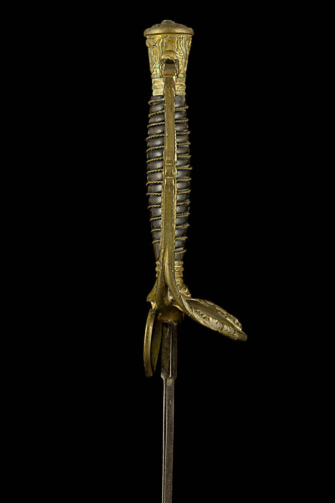 S000024_Haitian_Smallsword_Hilt_Right_Side