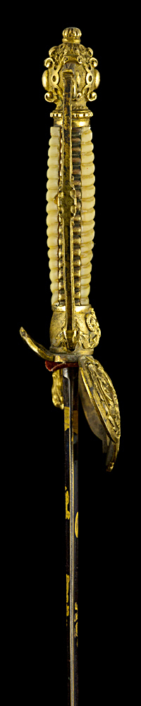 S000060_Peruvian_Smallsword_Hilt_Right_Side