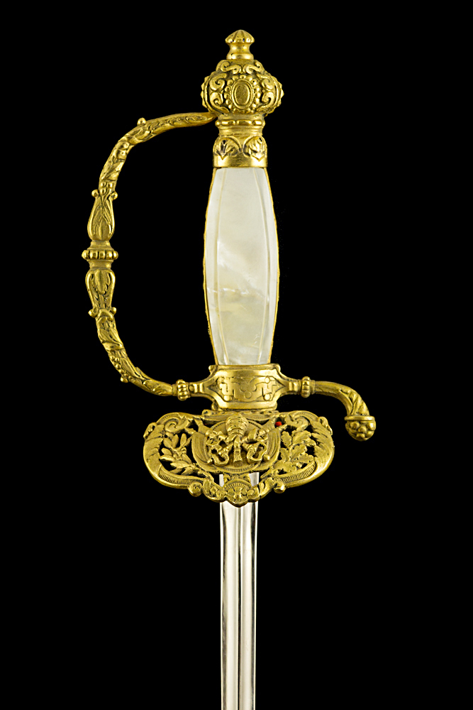 S000068_Vatican_Smallsword_Hilt_Obverse_