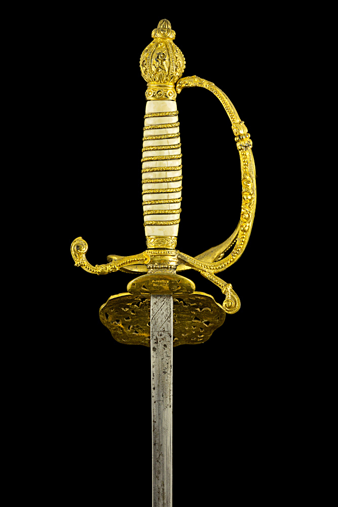 S000081_Belgian_Ivory_Grip_Court_Sword_Hilt_Reverse_