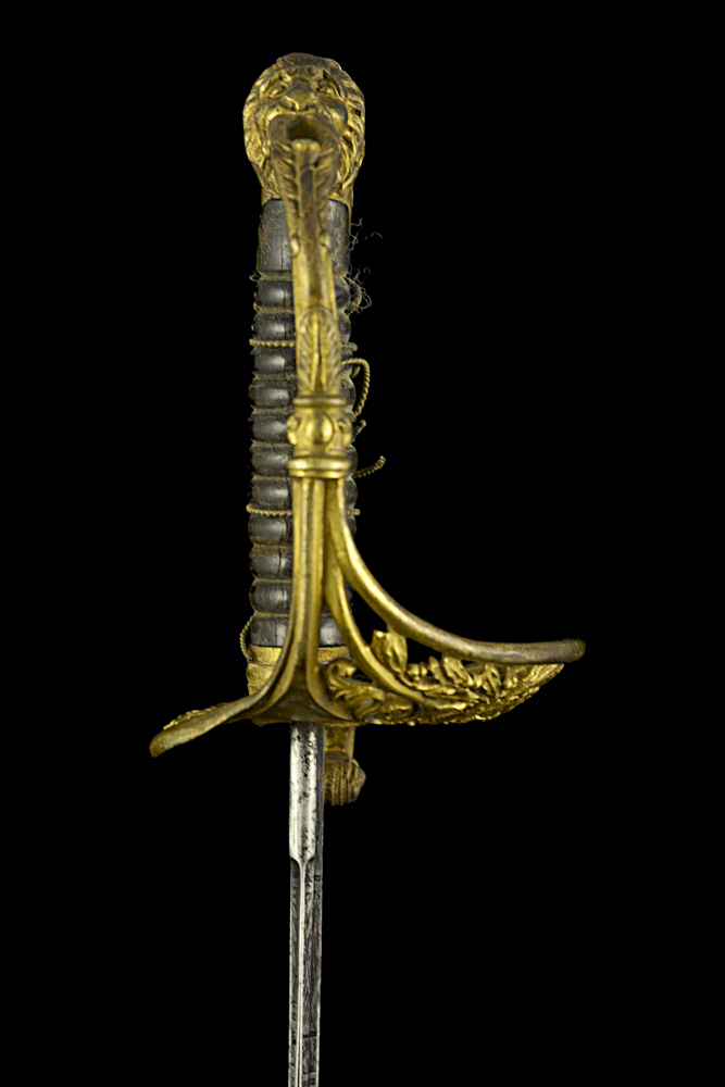 S000116_French_Lion_Saber_Hilt_Right_Side