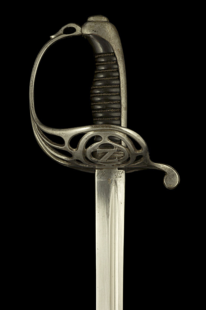 S000123_French_Zouave_Saber_Hilt_Obverse_