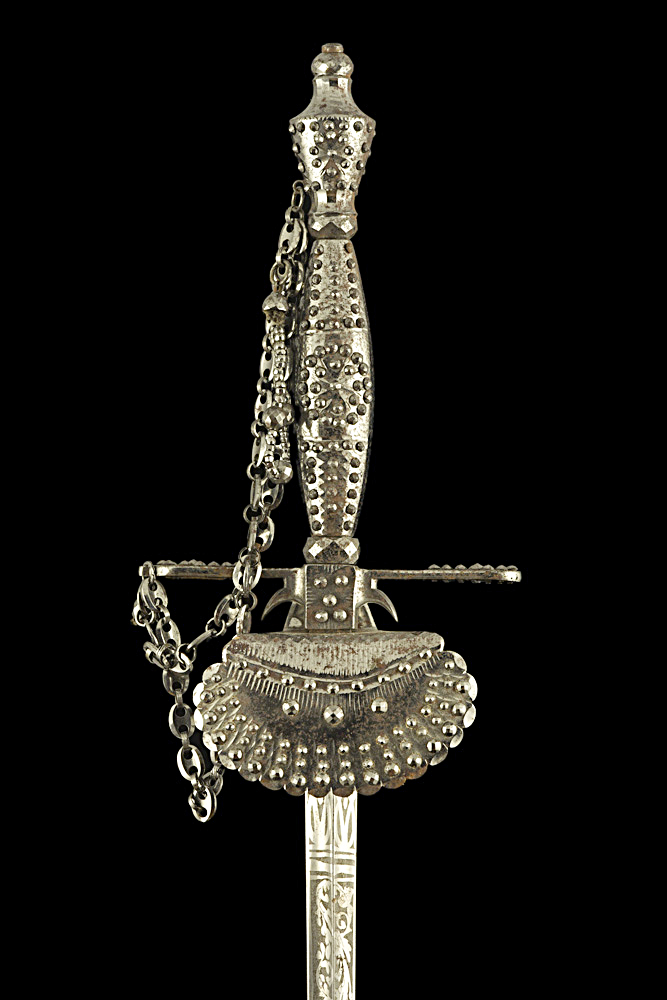 S000135_British_Smallsword_Hilt_Obverse_