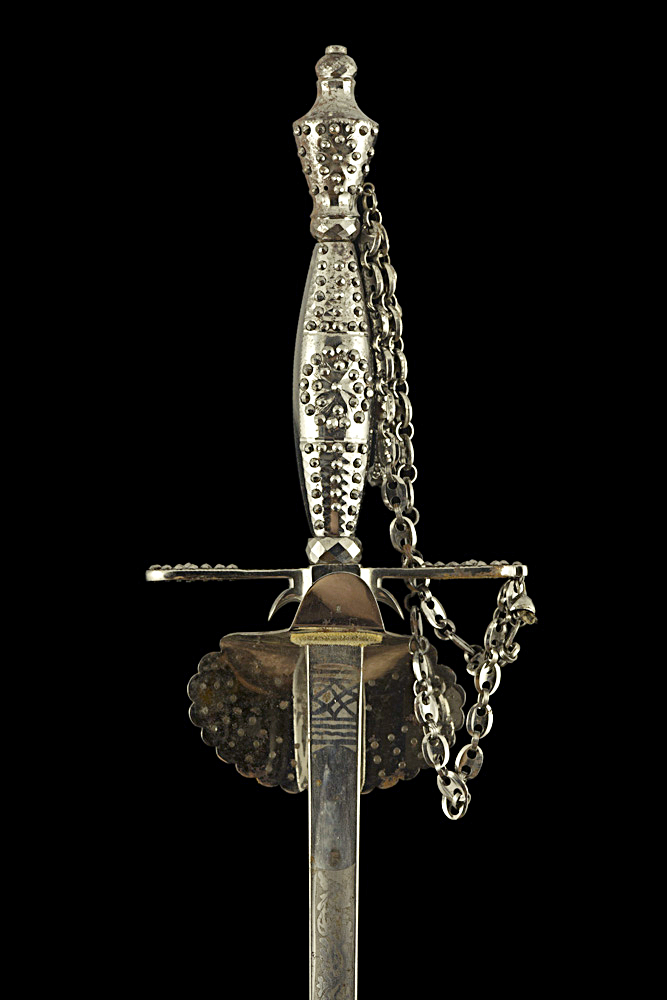 S000135_British_Smallsword_Hilt_Reverse_