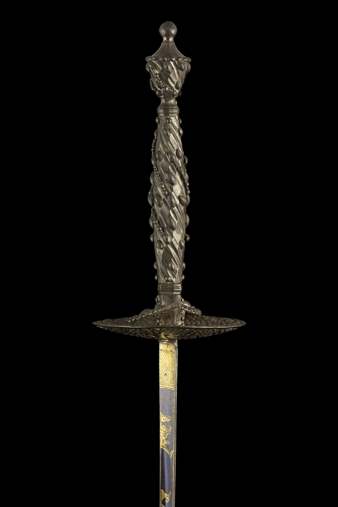 S000196_British_Cut_Steel_Smallsword_Hilt_Left_Side