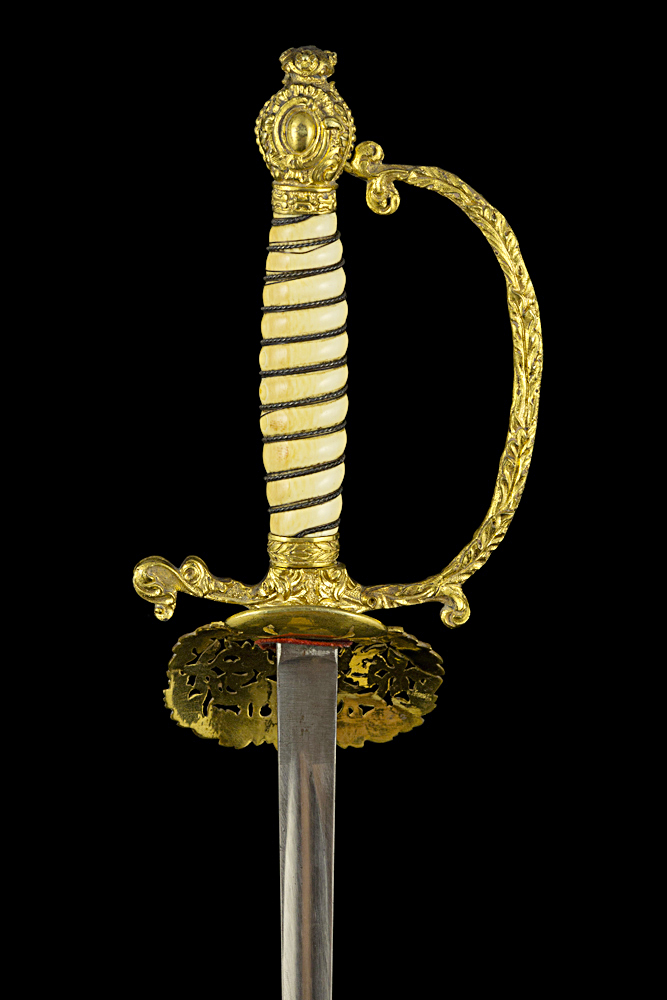 S000215_Ivory_Grip_Smallsword_Hilt_Reverse_