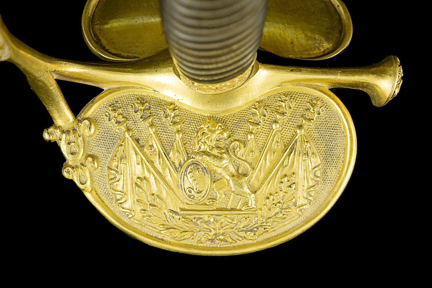 S000071_Belgian_Smallsword_Detail_Shell_Obverse