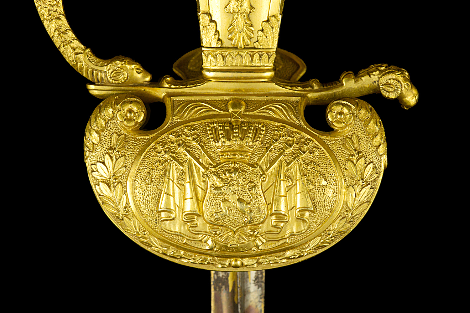 S000074_Belgian_Smallsword_Detail_Shell_Obverse