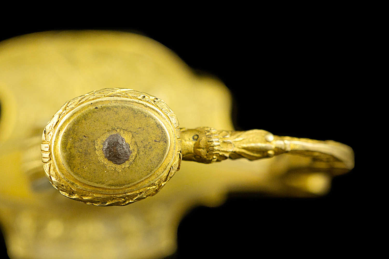 S000099_French_Smallsword_Detail_Pommel_