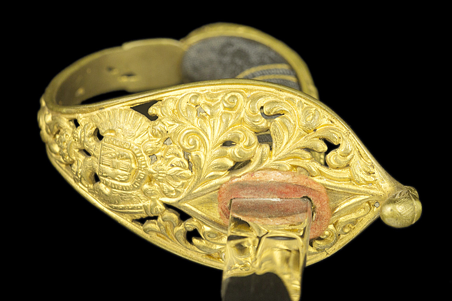 S000131_Austrian_Sabre_Detail_Hilt_Bottom_Left