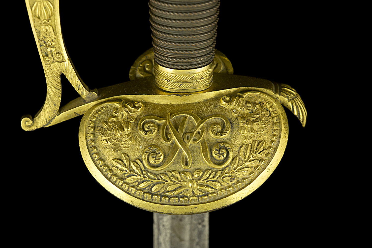 S000175_Italian_Court_Sword_Detail_Shell_Obverse