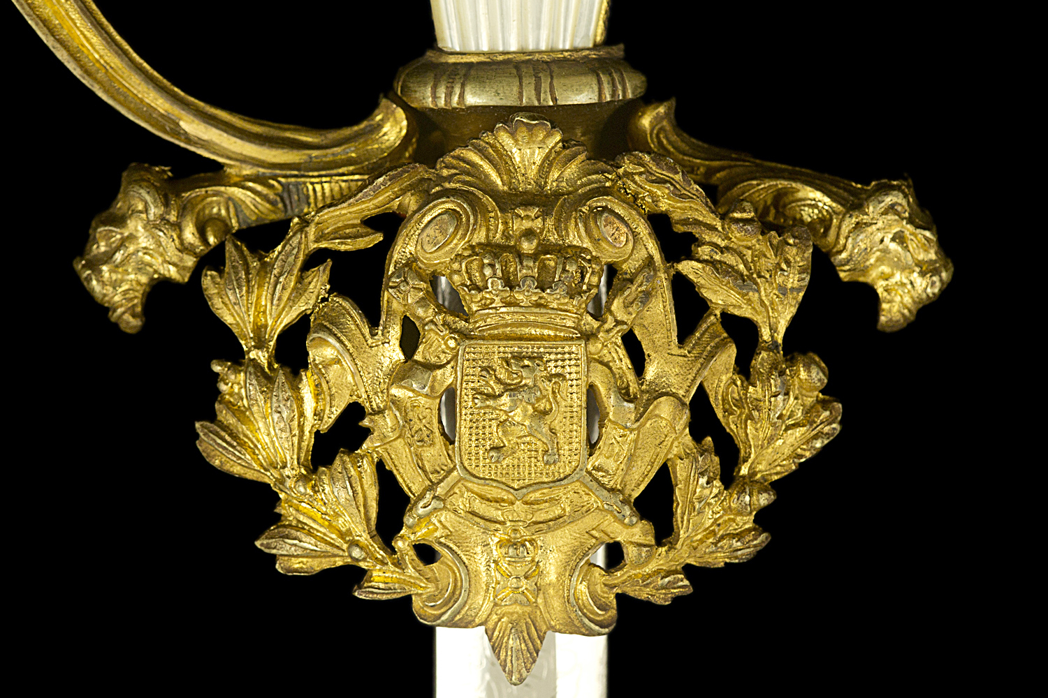 S000188_Belgian_Smallsword_Detail_Shell_Obverse